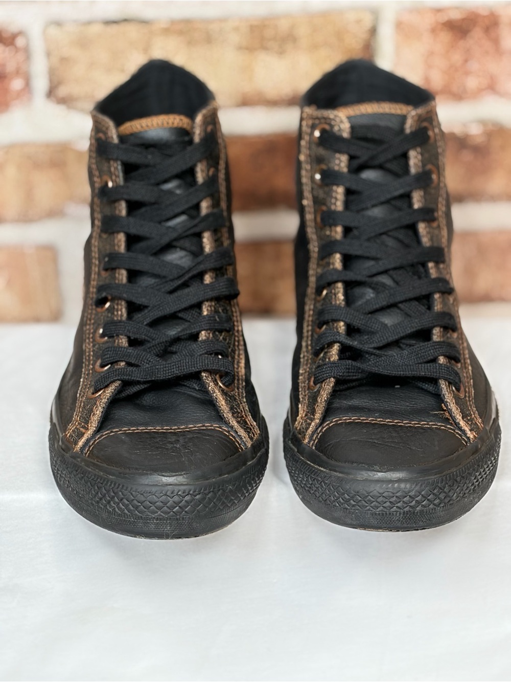 Converse Chuck Taylor All Star 1S986 Distressed Black Leather High Top Mens 10 - Picture 2 of 16